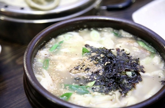 들깨칼국수 이미지