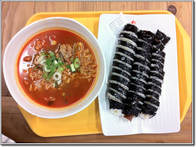 라면 더하기 김밥 | 인스티즈