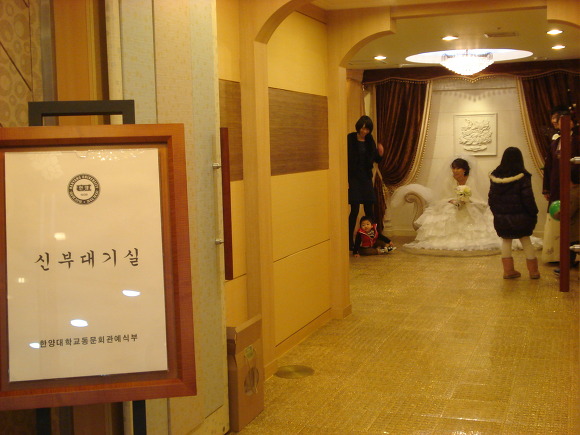 살롱드제니 이미지