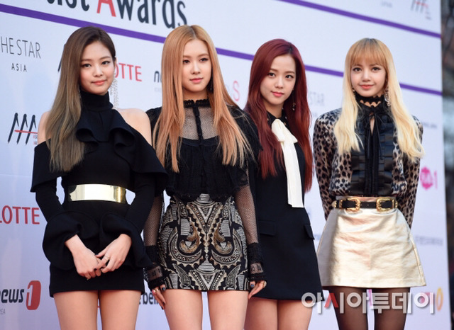 [블랙핑크] 오늘자 아시아 아티스트 어워드 레드카펫 | 인스티즈