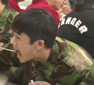 화제가 된 아이돌 먹방 모음.gif | 인스티즈