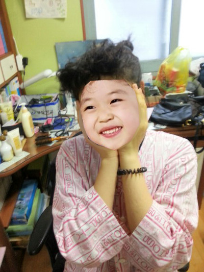 여고생의 집에서 하는 앞머리파마 | 인스티즈