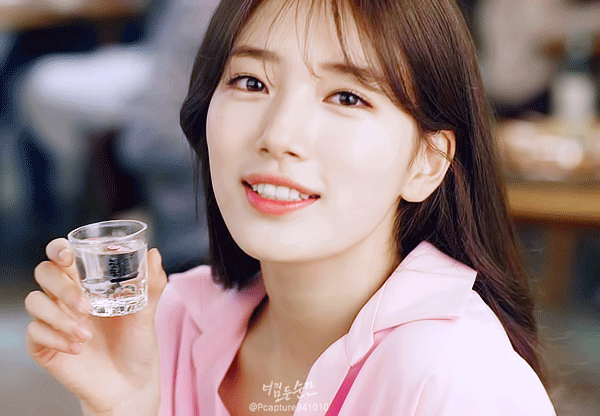 너무 예쁜 수지 처음처럼 CF컷(연인편)gif | 인스티즈