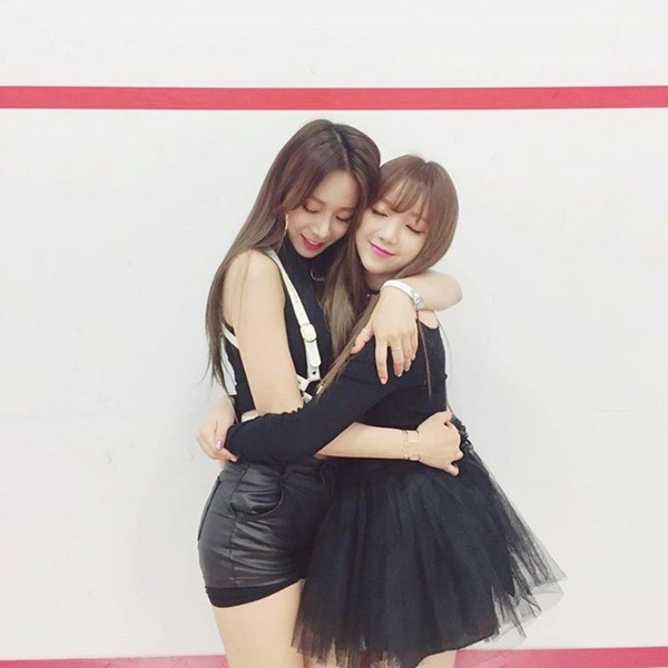 러블리즈 케이와 베스티 유지 | 인스티즈
