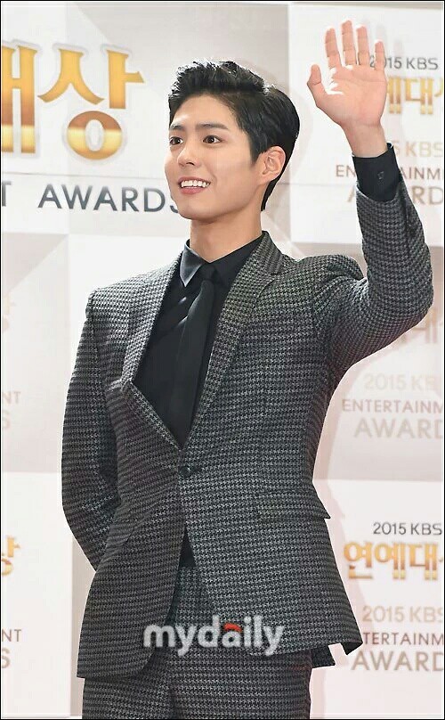연예대상 신인상 받은 박보검 | 인스티즈