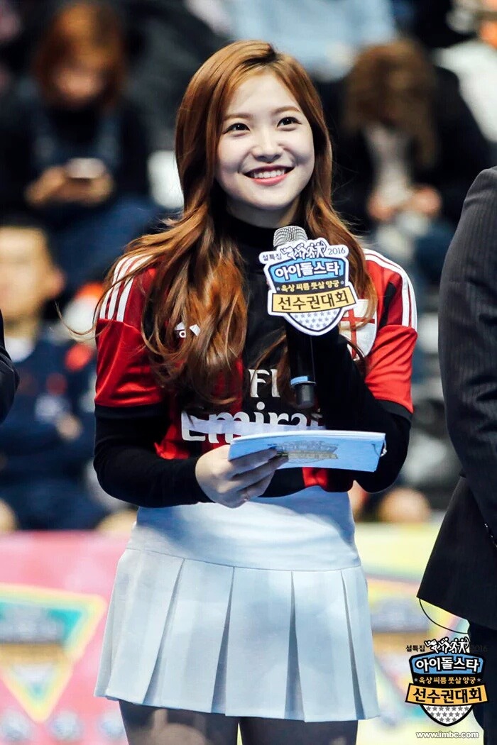 [레드벨벳] AC밀란 레플입은 예리.JPG | 인스티즈