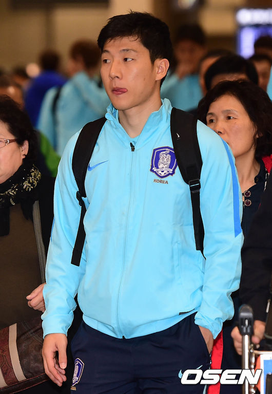 침울하게 귀국한 축구대표팀 | 인스티즈