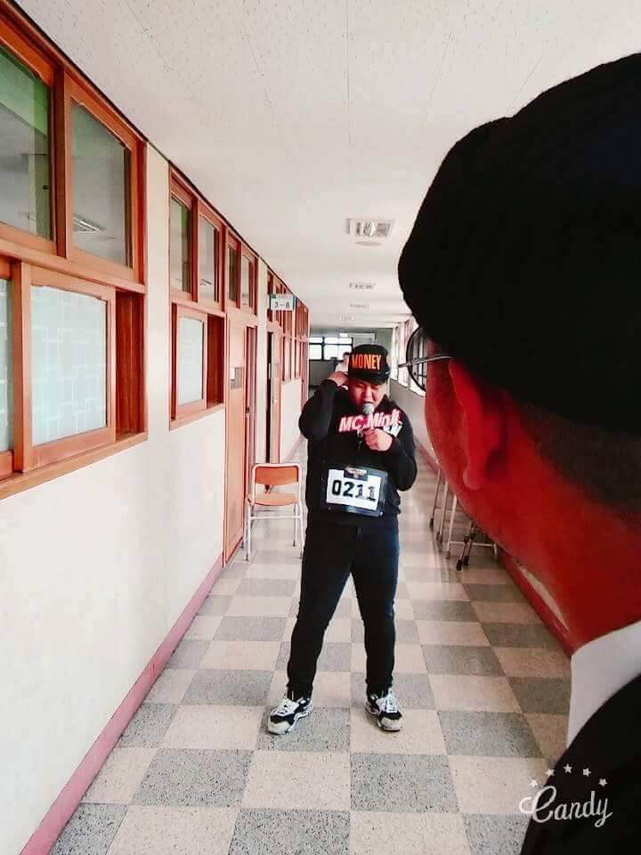 누군가가 한해의 이슈를 묻거든 고개를 들어 의정부고 졸업앨범을 보게하라 | 인스티즈