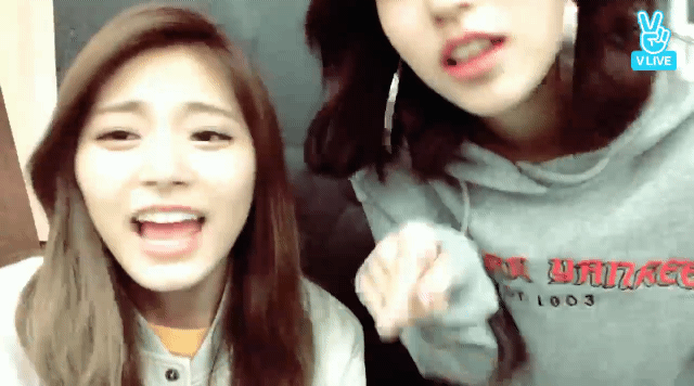 뽀뽀하고 도망가는 펭권 미나리 집아라!!! | 인스티즈