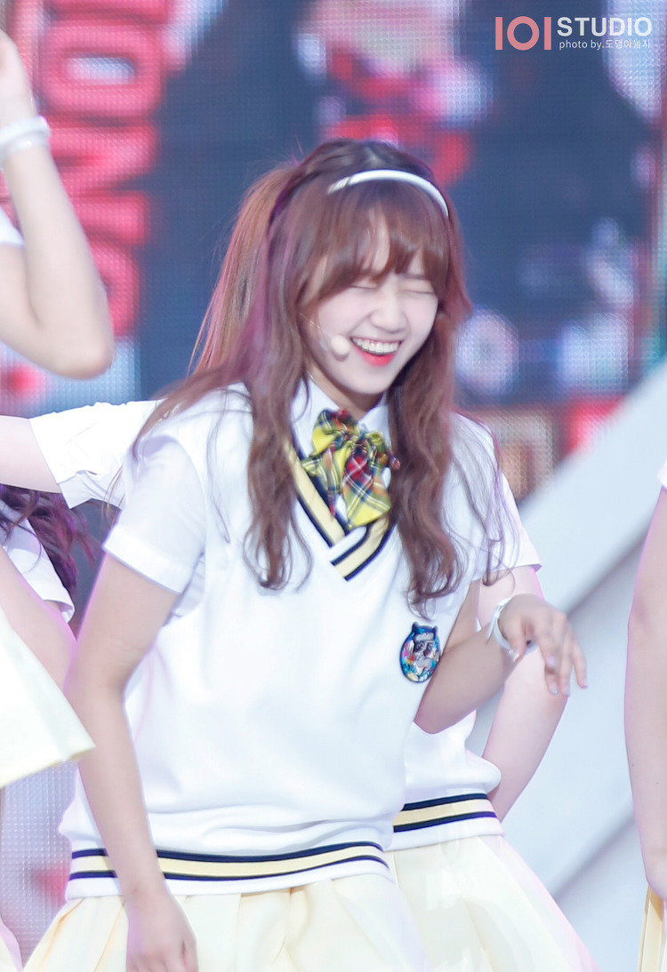 ioi 아이오아이 흔할 것 같지만 실제론 찾기 힘든 비쥬얼 만능캐 유댕이 (최유정) 짤 모음. (feat. 볼매/데이터주의)) (I.O.I) | 인스티즈