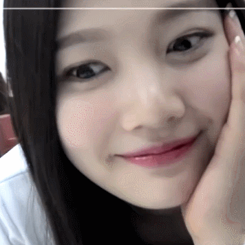 갈수록 예뻐지는 레드벨벳 조이.jpgif | 인스티즈