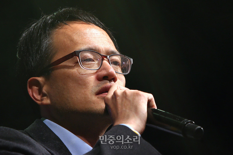 국회에서 자는 거지 국회의원.jpg | 인스티즈
