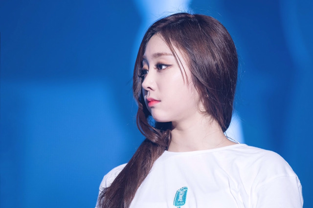 [러블리즈] 8월의 첫 업로드는 누구로 할까 고민하다가 지수 | 인스티즈