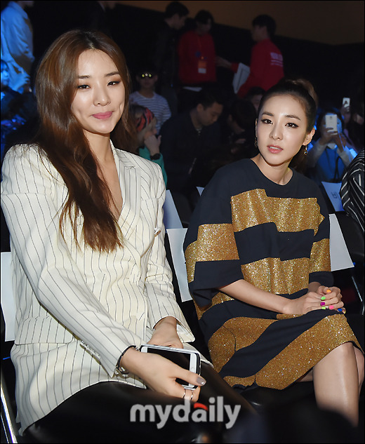 오늘자 패션쇼에서 산다라박 피부.jpg | 인스티즈
