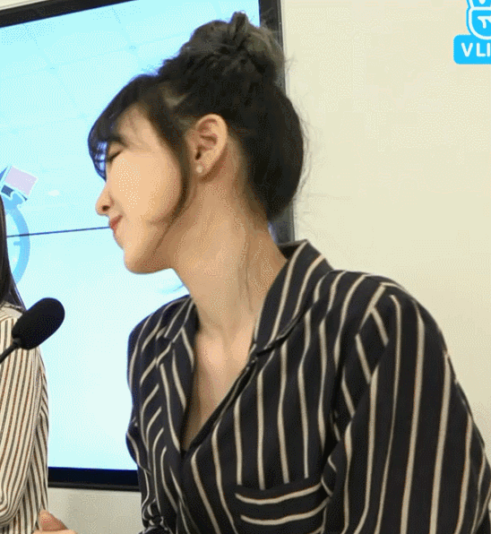 [레드벨벳] 오늘자 미모의 안경 손웬디.gif | 인스티즈