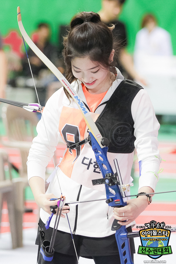 트와이스 아육대 사진 업뎃 | 인스티즈