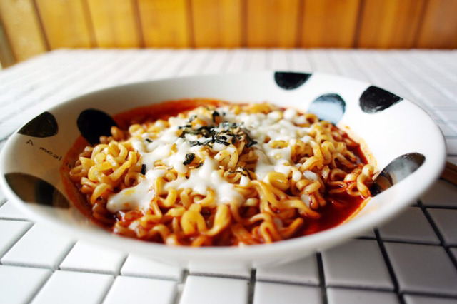 보통 이것을 먹을땐 크게 2분류로 나뉜다. 나는 어떤 타입?? | 인스티즈