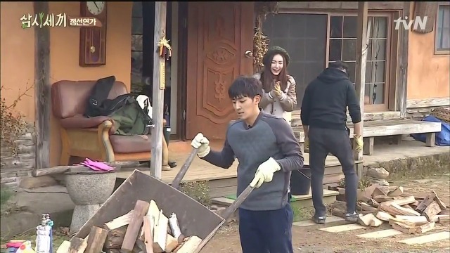 [삼시세끼] 최지우한테 작업거는 이서진(feat.해태)ㅋㅋㅋㅋㅋㅋㅋㅋㅋ.jpg | 인스티즈