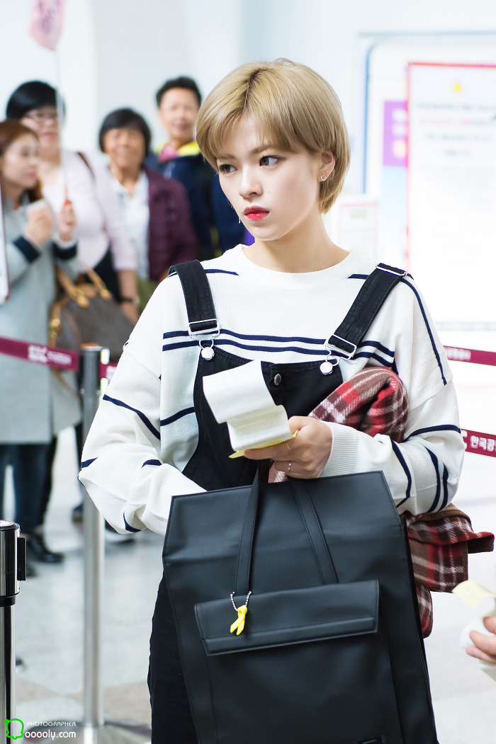오늘자 트와이스 정연 | 인스티즈