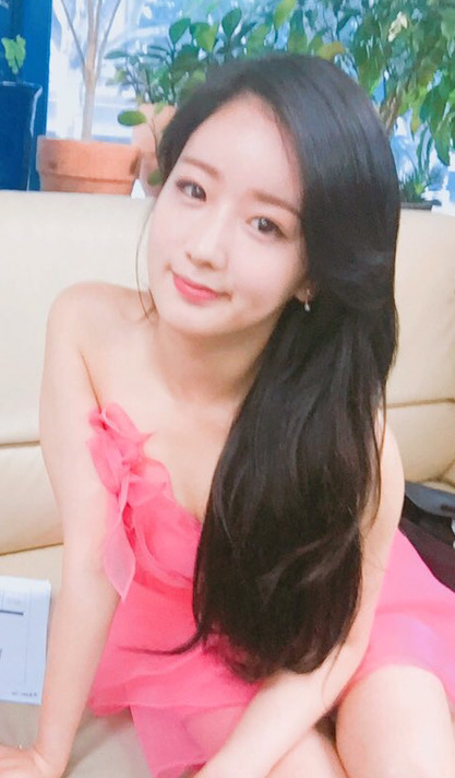 오늘자 에이핑크 보미 | 인스티즈
