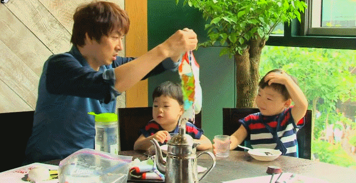 [슈퍼맨이돌아왔다] 손으로 의사표현을 하는 대한이 | 인스티즈