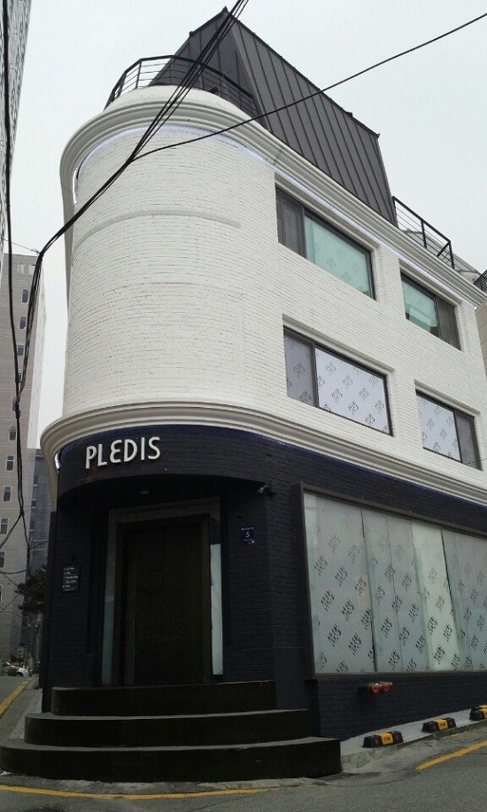 박사모들한테 둘러싸인 프리스틴 연습실 | 인스티즈