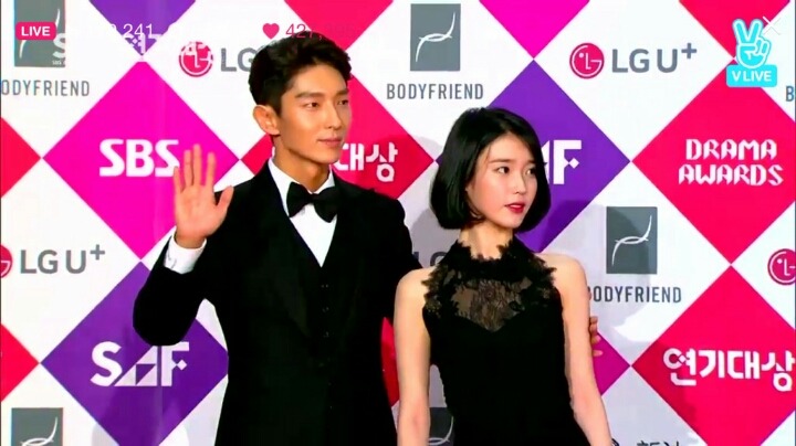 아이유 이준기 연기대상 레드카펫 | 인스티즈