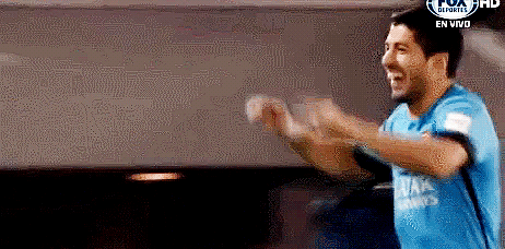 네이마르를 보는 수아레즈 표정.gif | 인스티즈
