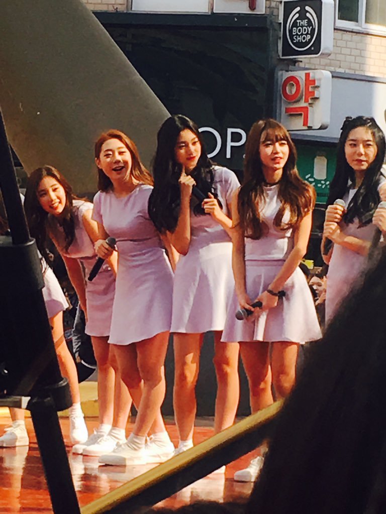 라이언전이 이대로 데뷔시켜주면 안돼영? 했던 프듀101 팀.gif | 인스티즈
