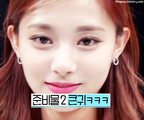 최근 비교되고 있는 트와이스 쯔위와 프로듀스101 주결경 | 인스티즈