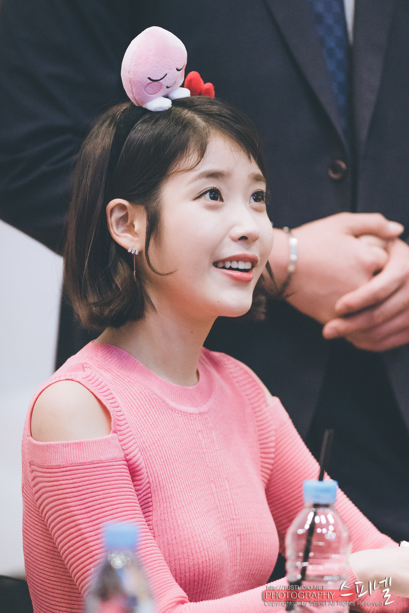 [17.04.30] 코엑스 팬사인회 아이유.jpg | 인스티즈