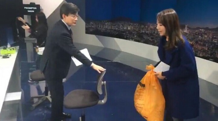 차병원에서 파쇄한거 붙이고있는 JTBC 기자들 | 인스티즈