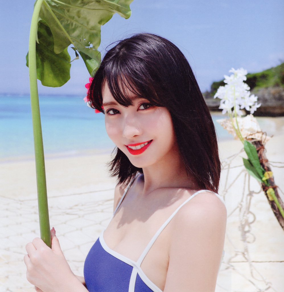 트와이스 모모 해변에서 수영복 | 인스티즈