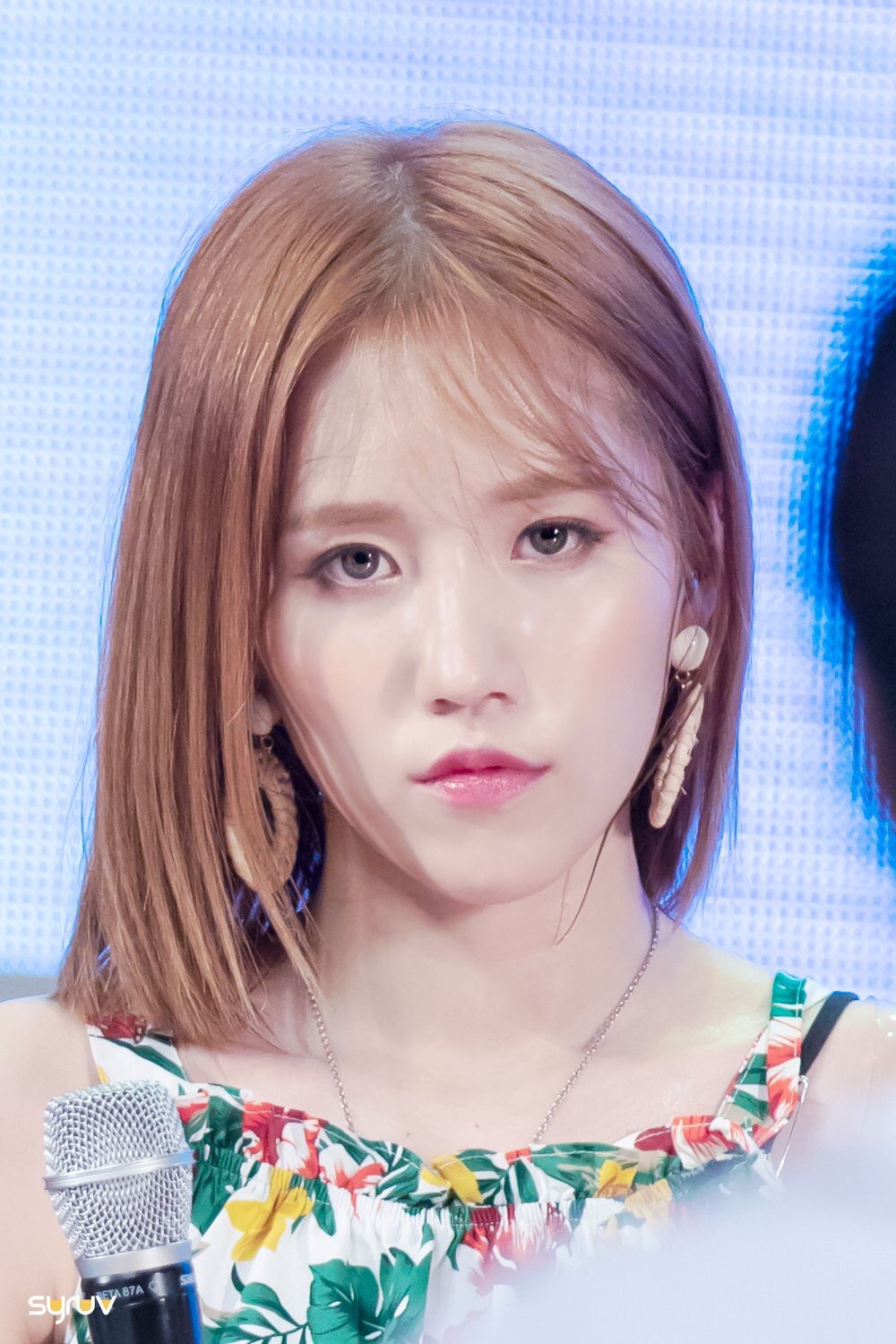[러블리즈] 뒷덜미가 저리는 기분이라서 명은이 | 인스티즈