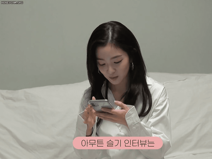 슬기 웃는거 진짜 잘 따라할 수 있다는 아이린.gif | 인스티즈