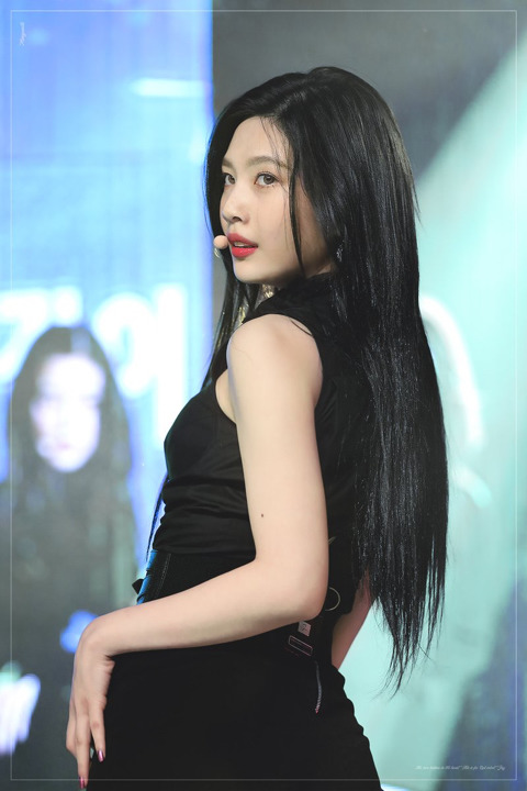 큐티와 섹시 둘 다 마스터한 레드벨벳 조이.jpgif | 인스티즈