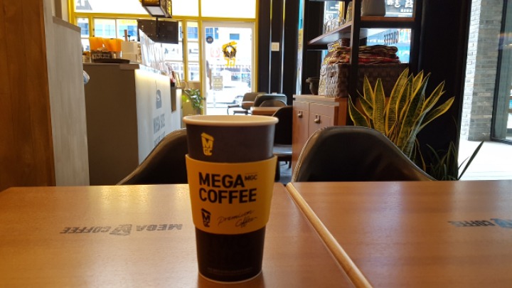 메가커피 이미지