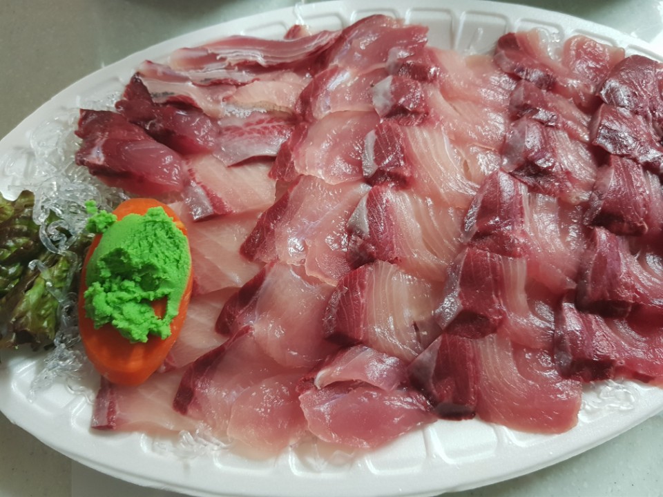 겨울에 먹는 대방어는 참치회보다 맛있다 | 인스티즈