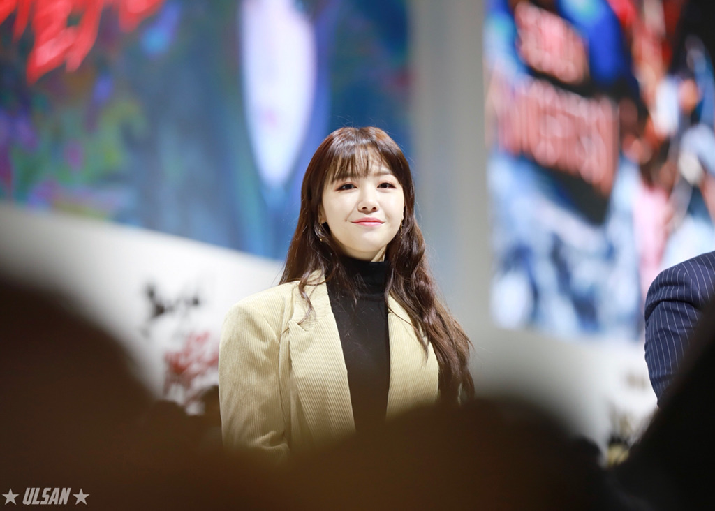 171118 부산 지스타 걸스데이 민아 직찍 두장 | 인스티즈