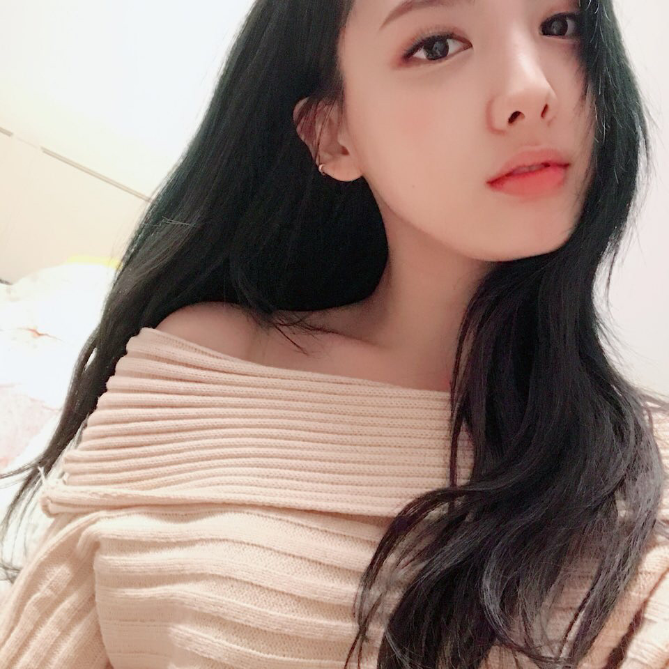 이제 시크해지고 싶은 나연 | 인스티즈