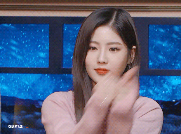 구구단 막내 미모.gif | 인스티즈