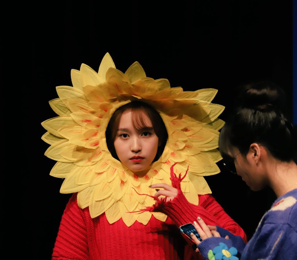 팬싸에서 무시무시하게 칼싸움하는 트둥이들 후덜덜........... | 인스티즈
