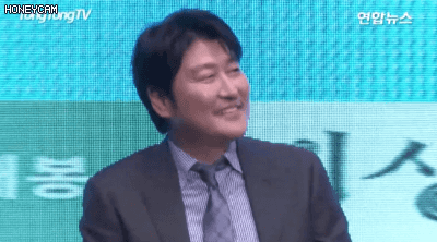 오늘 말 한번 실수했다가 제작보고회에서 선배들한테 쉼없이 놀림당한 최우식ㅋㅋ.gif | 인스티즈