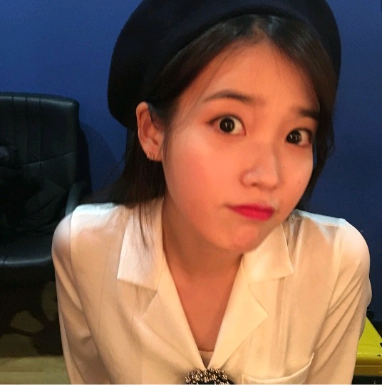 방금 올라온 아이유 인스타그램.jpg | 인스티즈