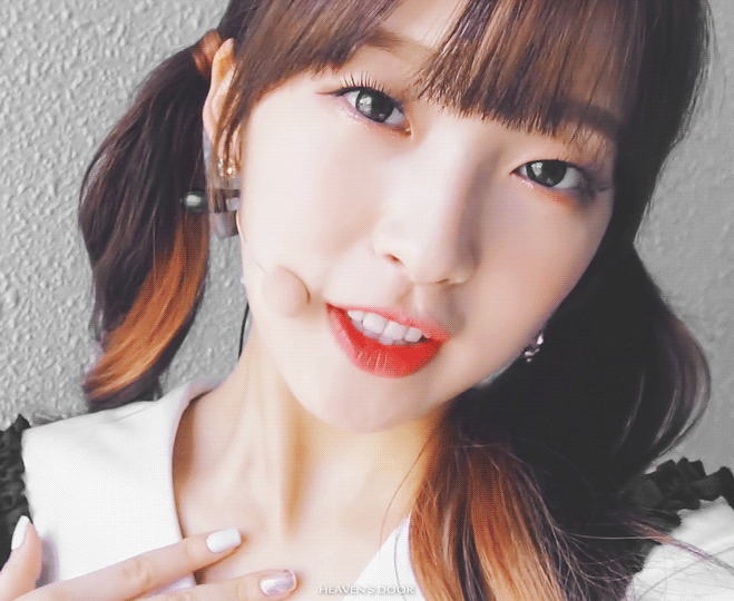 애교부리는 오마이걸 아린.gif | 인스티즈