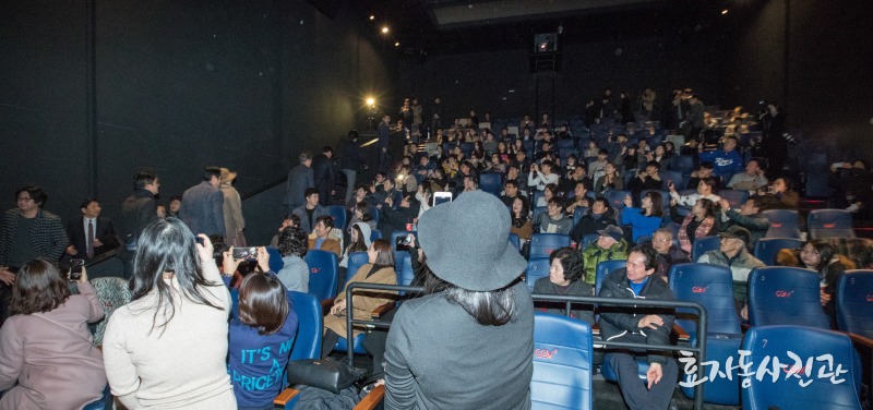 문재인 대통령 영화 1987 관람 현장사진 | 인스티즈