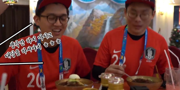 쉬지않고 게겐프레싱하는 북한 옥류관 직원.jpg | 인스티즈