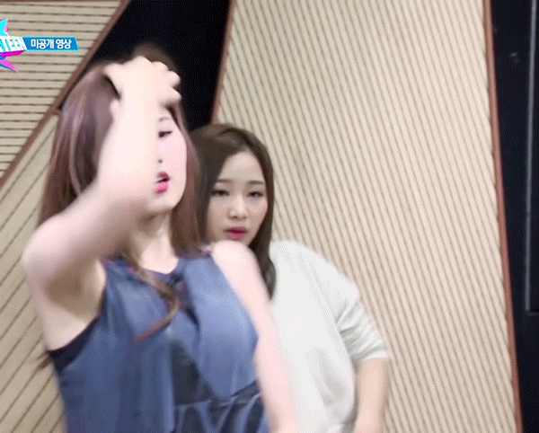 머리넘기는 사나.gif | 인스티즈