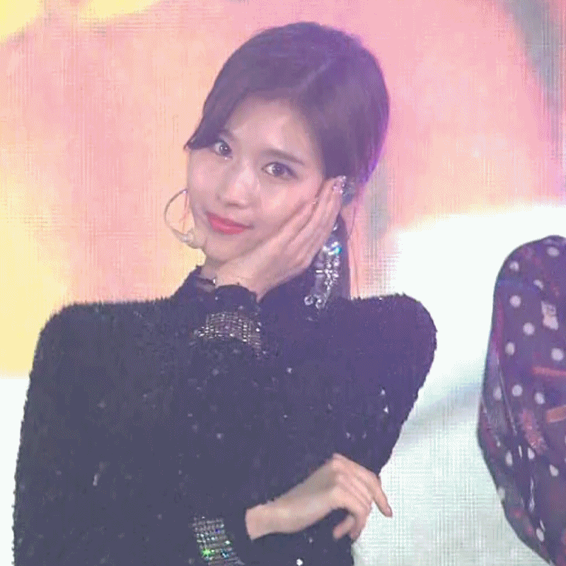 소리바다어워즈도 홀려버린 트와이스 사나.jpgif | 인스티즈