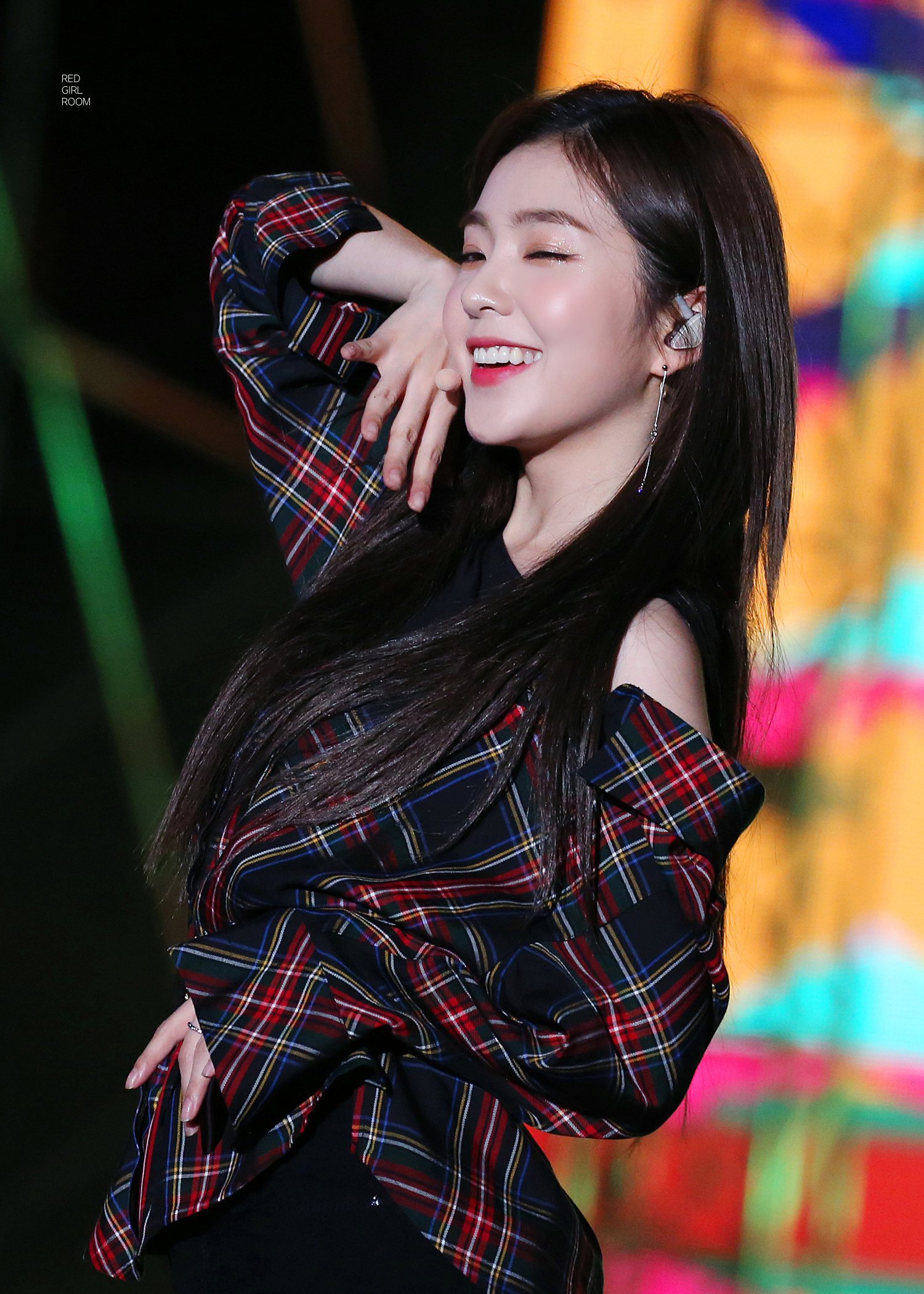 살랑살랑거리는 아이린.jpgif | 인스티즈